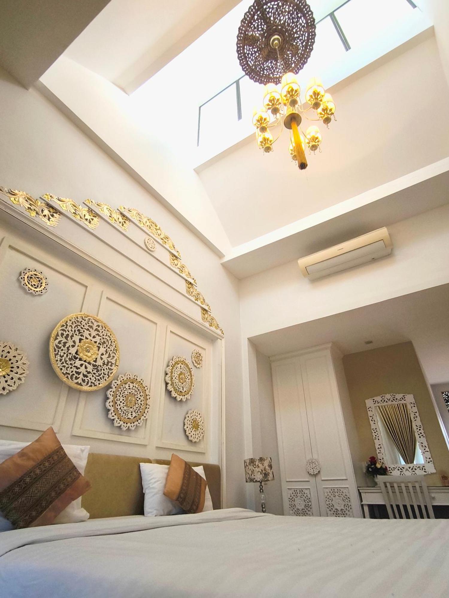 Отель Ratchiangsaen Flora House Чиангмай Экстерьер фото
