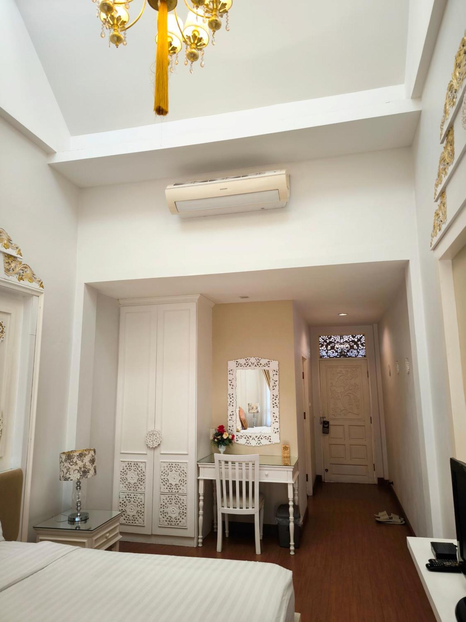 Отель Ratchiangsaen Flora House Чиангмай Экстерьер фото