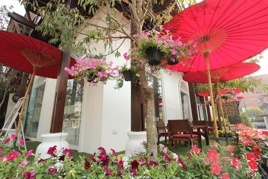 Отель Ratchiangsaen Flora House Чиангмай Экстерьер фото